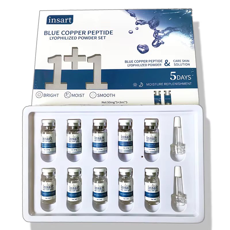 Set de tratamiento con cinco viales de polvo liofilizado de peptido de cobre azul y cinco de esencia activadora